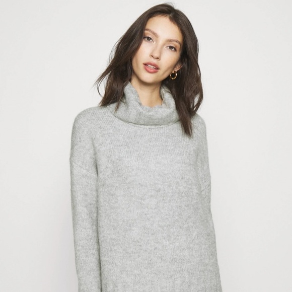 Vero Moda
VMBERKO ROLLNECK Light Grey Melange Sweater - Picture 1 of 13